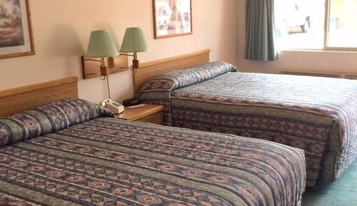 Habitación clásica, 2 camas de matrimonio, no fumadores, vistas a la montaña