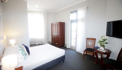 Standard Queen Room with Private Balcony Ocean Views