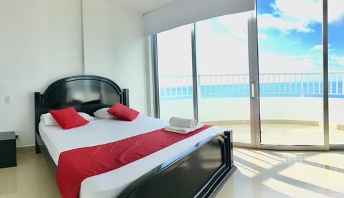 Apartamento panorámico, 2 habitaciones, terraza, vistas a la playa