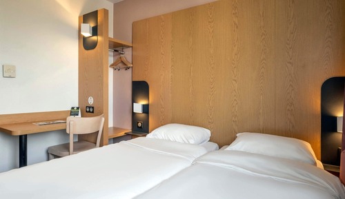 Habitación con 2 camas individuales