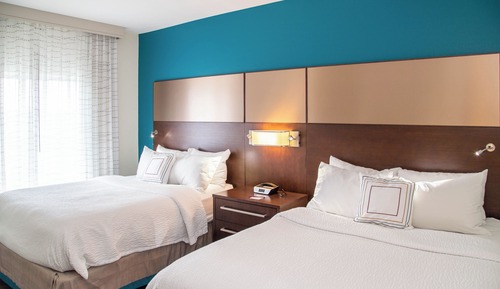 Suite, 2 habitaciones (Mobility/Hearing Access, Roll-In Shwr)