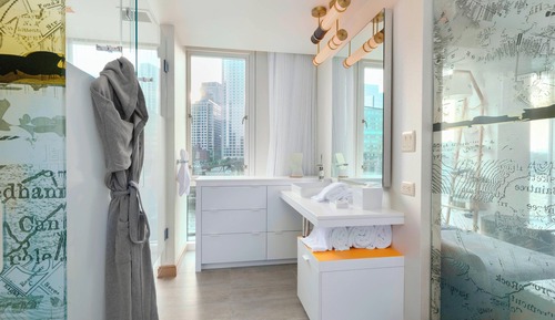 Suite junior, 1 cama de matrimonio grande, vistas al puerto, en esquina (Hearing Accessible)