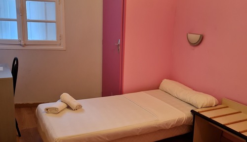 Habitación con 2 camas individuales