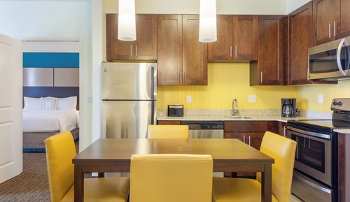 Suite, 2 habitaciones (Mobility/Hearing Access, Roll-In Shwr)