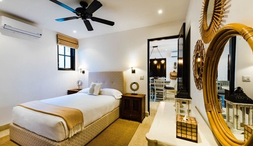 Apartamento Deluxe, varias camas, piscina privada (18 Avenida La Antigua | 2 BR | 2 BA)