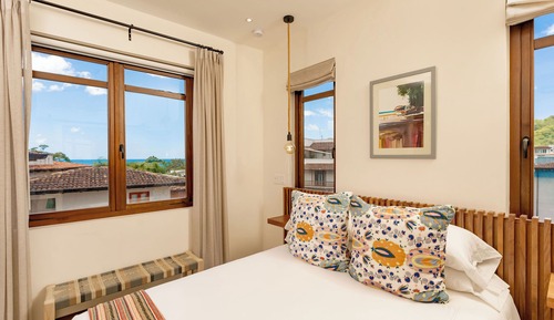 Apartamento Deluxe, varias camas, piscina privada, vistas al mar (205 Plaza Pienza | 3 BR | 3 BA)