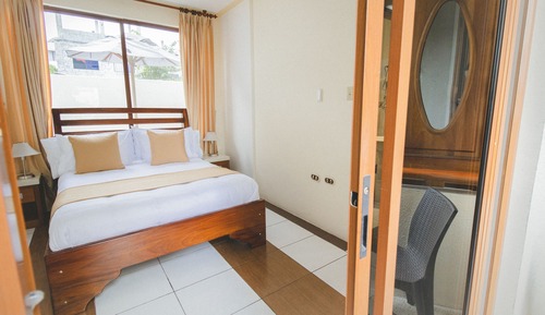 Suite familiar, 2 habitaciones, cocina básica, planta baja