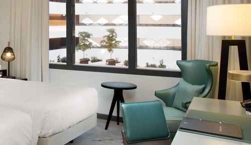 Habitación ejecutiva con 2 camas individuales, acceso al Business Lounge