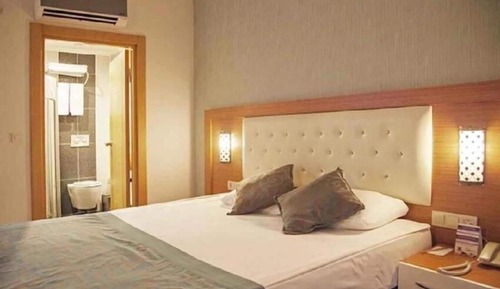 Habitación estándar con 1 cama doble o 2 individuales
