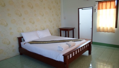 Standard Double Bed