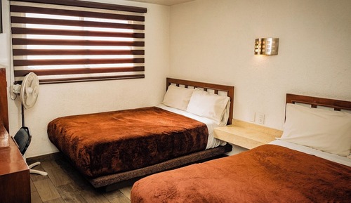 Habitación Business doble, 2 camas de matrimonio
