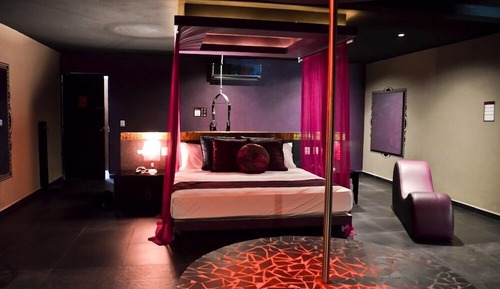 Suite Arabe VIP con Cama Redonda