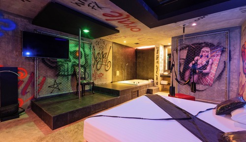 Suite Sado con Cama Redonda