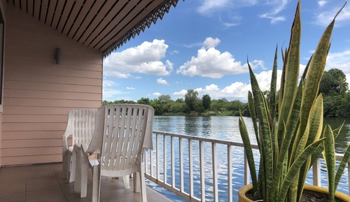 Habitación Deluxe, vistas al río (Deluxe River View Raft)