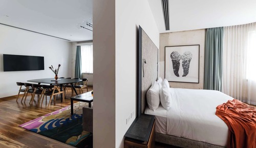 Suite (Mary O')