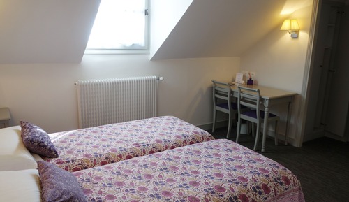 Habitación tradicional con 2 camas individuales