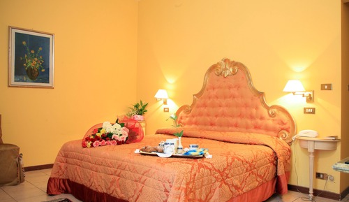 Habitación económica con 1 cama doble o 2 individuales
