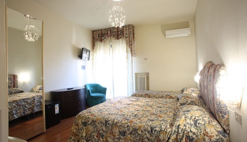 Habitación triple económica