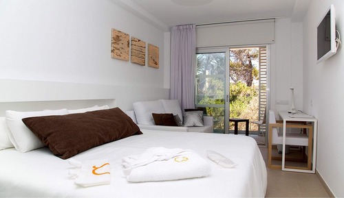 Habitación doble, balcón (Lateral - NO sea view)