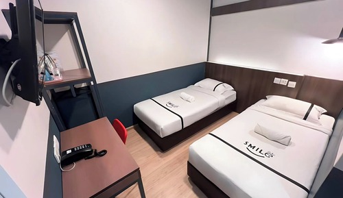 Habitación básica con 2 camas individuales, 2 camas individuales