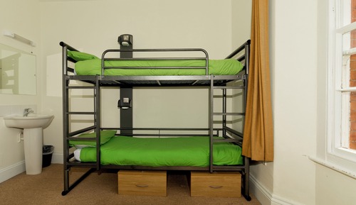 Room (2 Bed Private)