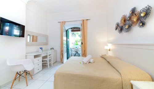 Habitación estándar con 1 cama doble o 2 individuales