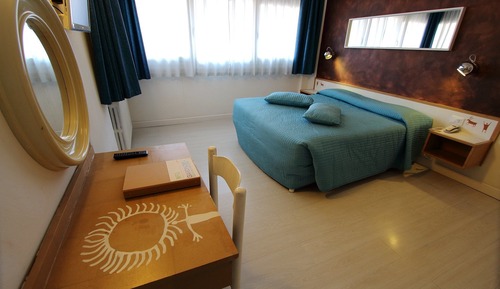Habitación cuádruple básica, vistas a la montaña
