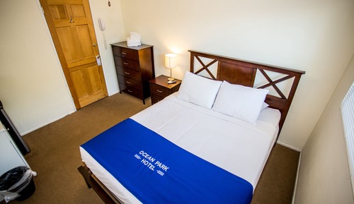 Habitación, 1 cama de matrimonio, accesible para personas con discapacidad, baño compartido