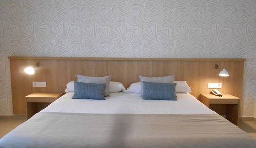 Apartamento, 2 habitaciones, piscina privada (Gold)