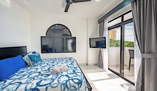 Habitación Signature, 1 cama de matrimonio grande, balcón