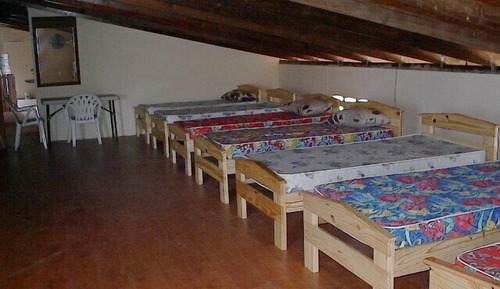 Dormitorio compartido, dormitorio mixto (Single Bed)