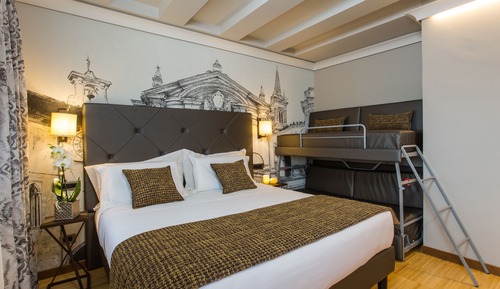 Habitación cuádruple Deluxe