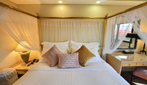 The King Suite (2 Bedroom)