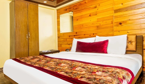 Deluxe Kanchenjunga View Room with Balcony