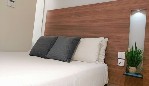 Habitación estándar, 1 cama de matrimonio, sin ventanas