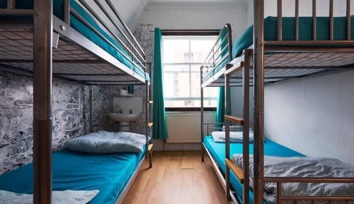 4 Bed Private Room + Trundle (shared bathroom)