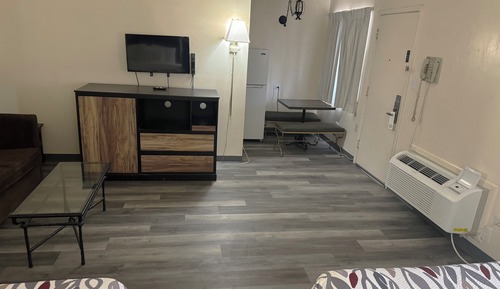 Suite estudio, 2 camas de matrimonio, no fumadores, cocina básica