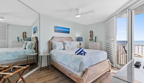 Apartamento, varias camas, balcón, vistas al mar (Oceania Beach Club 301)