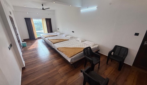 Premium Quadruple Room