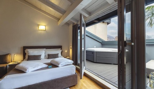 Studio, Hot Tub, City View