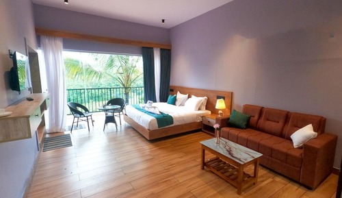 Executive Suite, Hill View