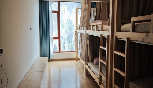 Standard Shared Dormitory, Women only, Mountain View