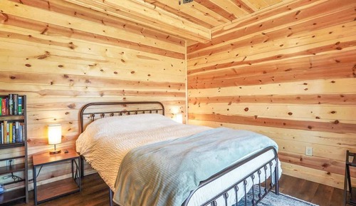Cabin, Multiple Beds, Hot Tub (Fern Woods)