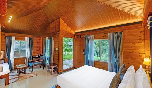 Forest View Cottage with Sit out