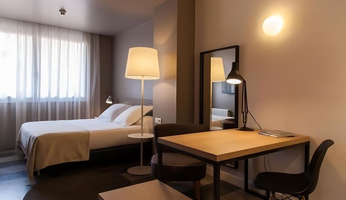 Habitación estándar con 1 cama doble o 2 individuales