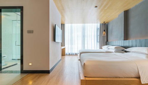 Habitación básica con 2 camas individuales