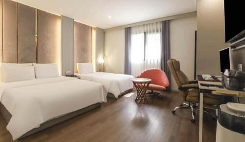 Deluxe Twin Room
