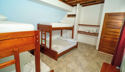 Habitación familiar, varias camas