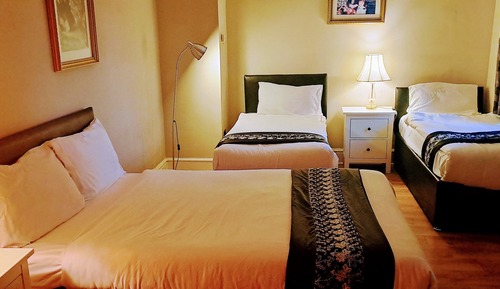 Habitación cuádruple estándar