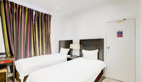 Habitación estándar con 2 camas individuales